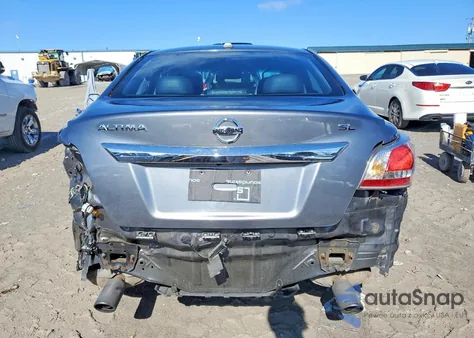 2015 Nissan Altima 2.5 z USA, uszkodzony, nr VIN 1N4AL3AP8FC166188